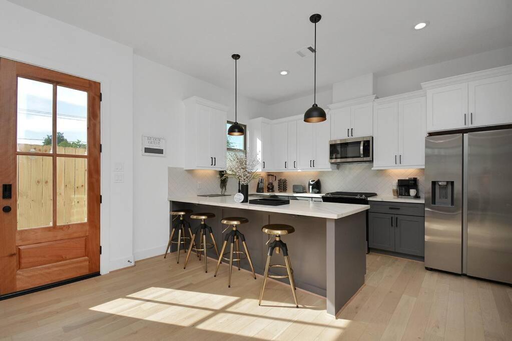 Blissful Getaway Home With Hot Tub & Backyard Near Downtown Χιούστον Εξωτερικό φωτογραφία