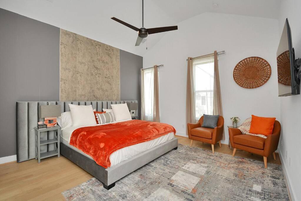 Blissful Getaway Home With Hot Tub & Backyard Near Downtown Χιούστον Εξωτερικό φωτογραφία