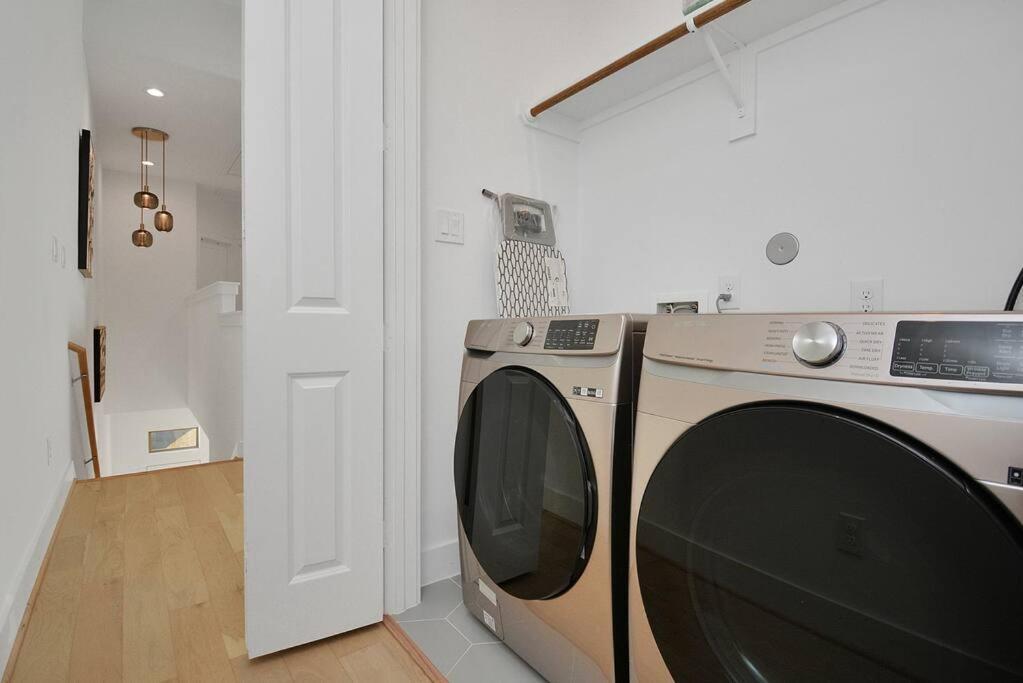 Blissful Getaway Home With Hot Tub & Backyard Near Downtown Χιούστον Εξωτερικό φωτογραφία