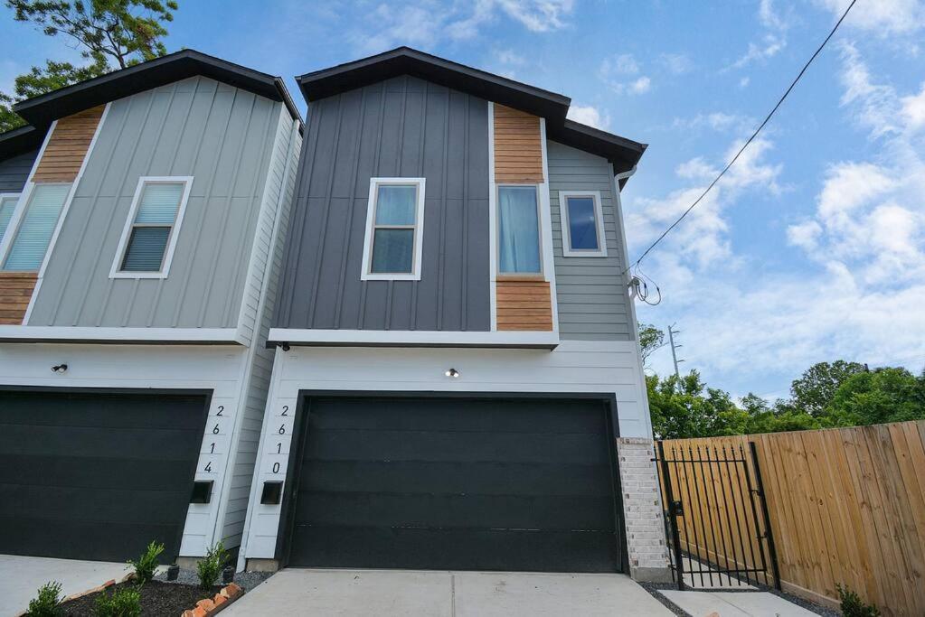Blissful Getaway Home With Hot Tub & Backyard Near Downtown Χιούστον Εξωτερικό φωτογραφία